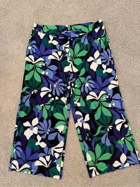 NWT Chico’s Travelers Wide Leg Floral Cropped Pants - Green, Blue & White XL